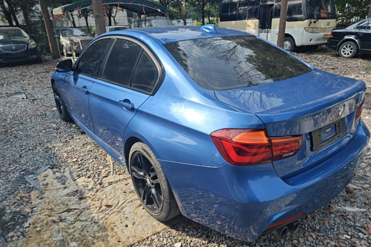 BMW 3 Series 2019 صورة سيارة #5