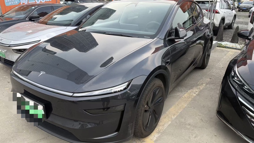 Tesla Model Y 2025 Tesla Model Y 2025 car image