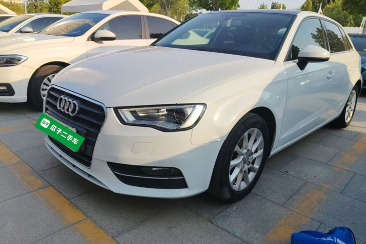 Audi A3 2017 car image #2