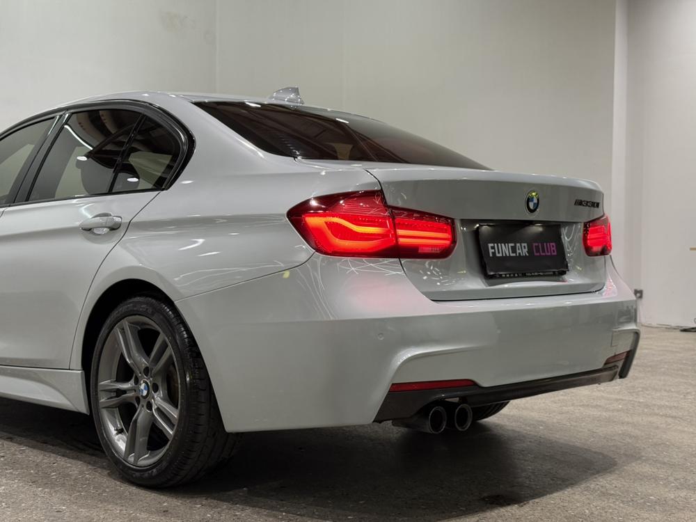 BMW 3 Series 2018 car image #8