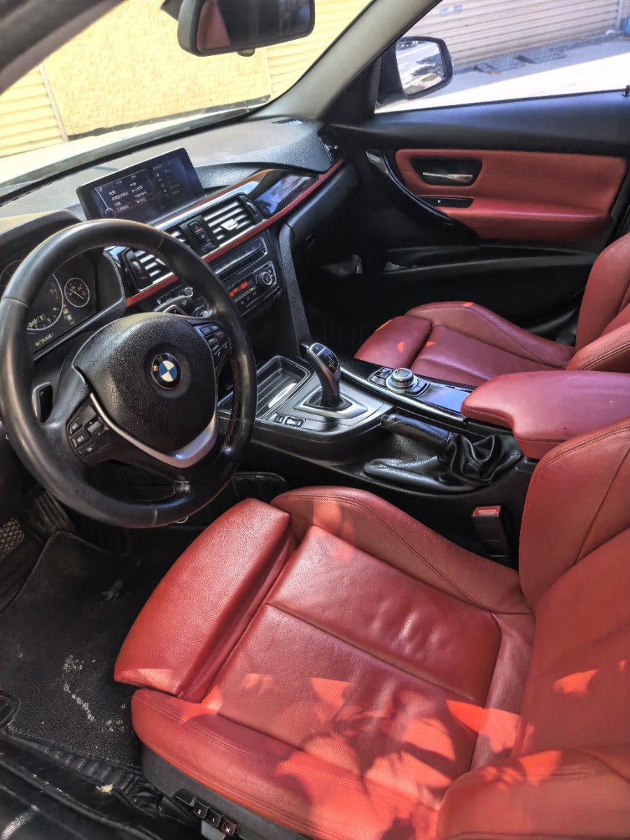 BMW 3 Series 2012 #9 BMW 3 Series 2012 car image #9