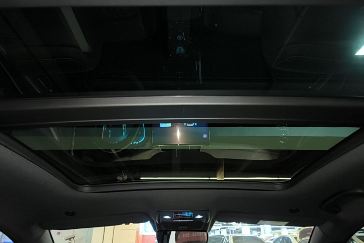 BYD Han 2023 car image #18