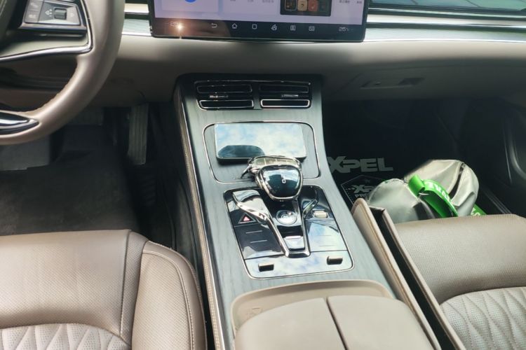 BYD Han 2023 image de voiture #14