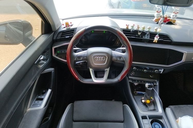 Audi Q3 2023 imagem de carro #11
