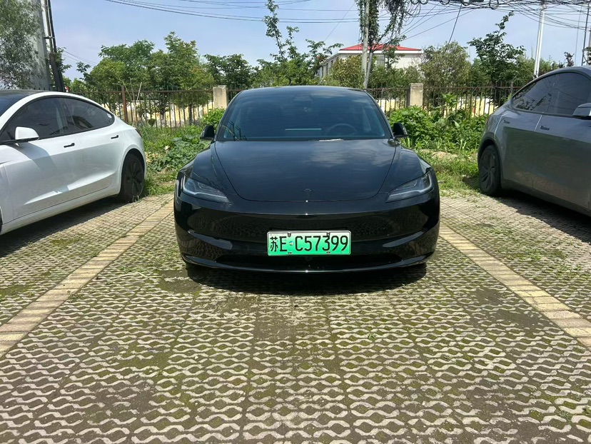 Tesla Model 3 2025 #2 Tesla Model 3 2025 car image #2