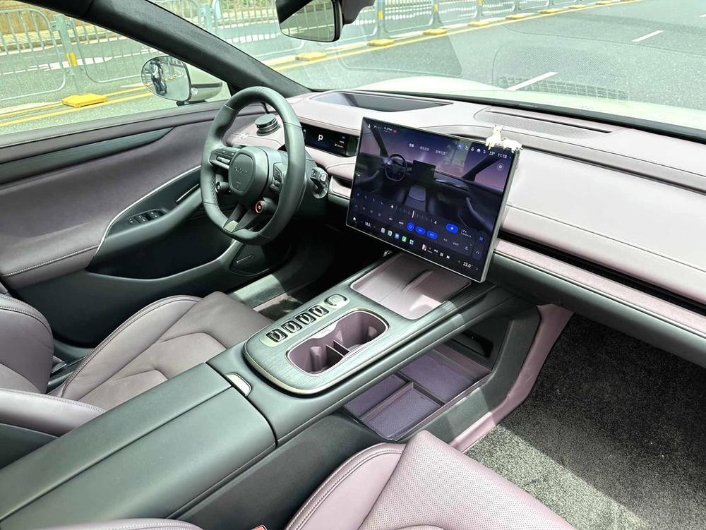MI SU7 2025 car image #7
