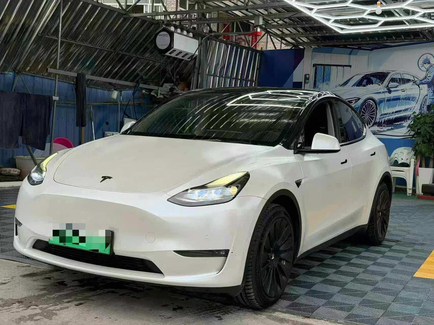 Tesla Model Y 2022 Tesla Model Y 2022 car image