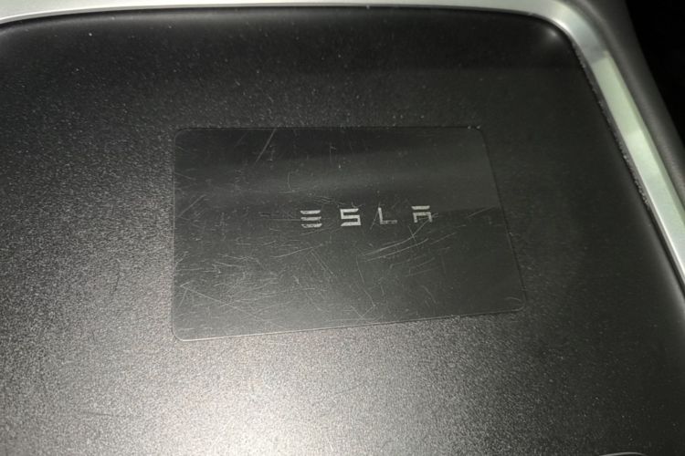 Tesla Model 3 2023 car image #9