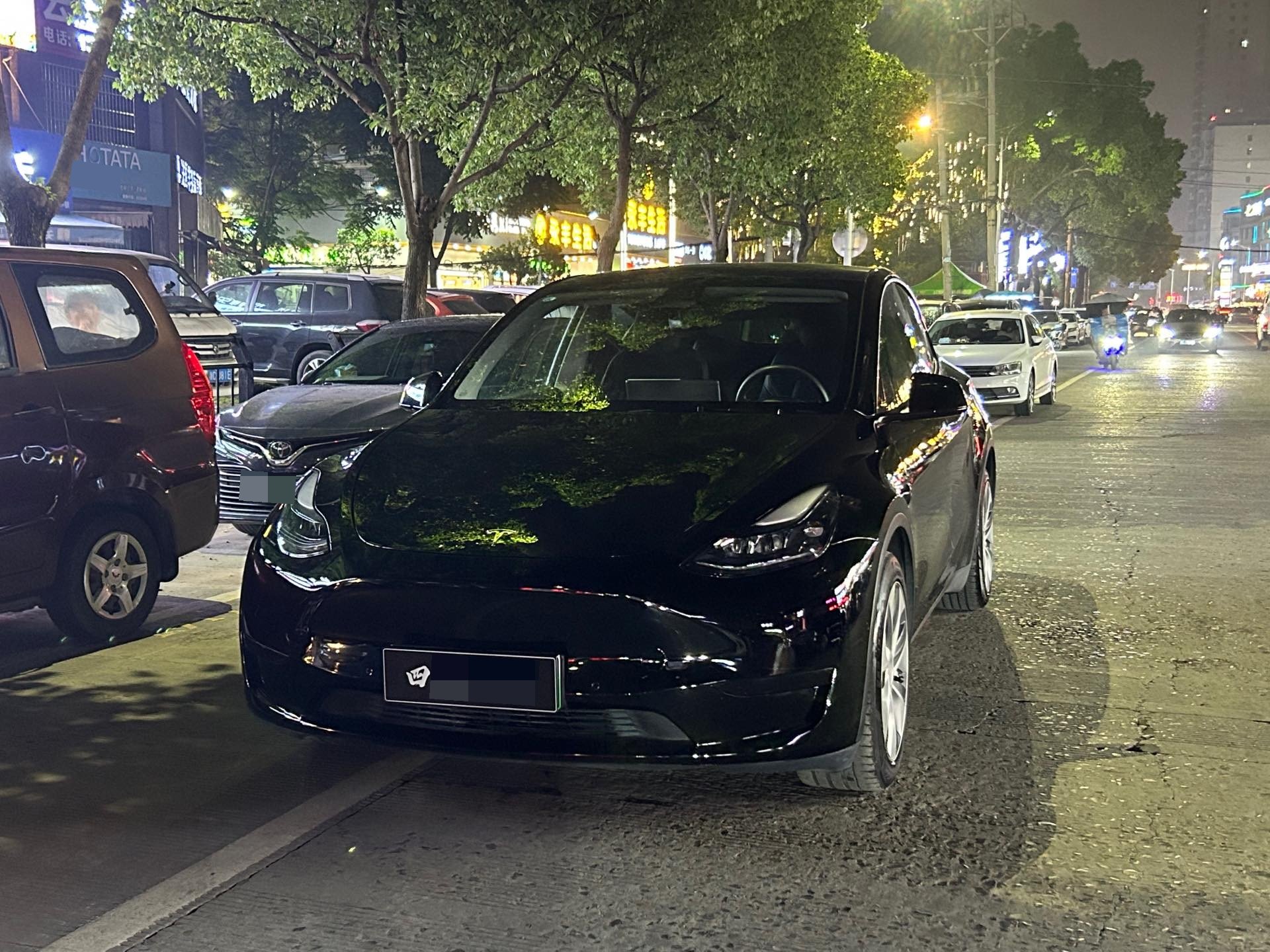 Tesla Model Y 2022 Tesla Model Y 2022 car image