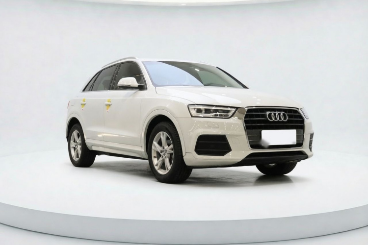 Audi Q3 2018 car image #7