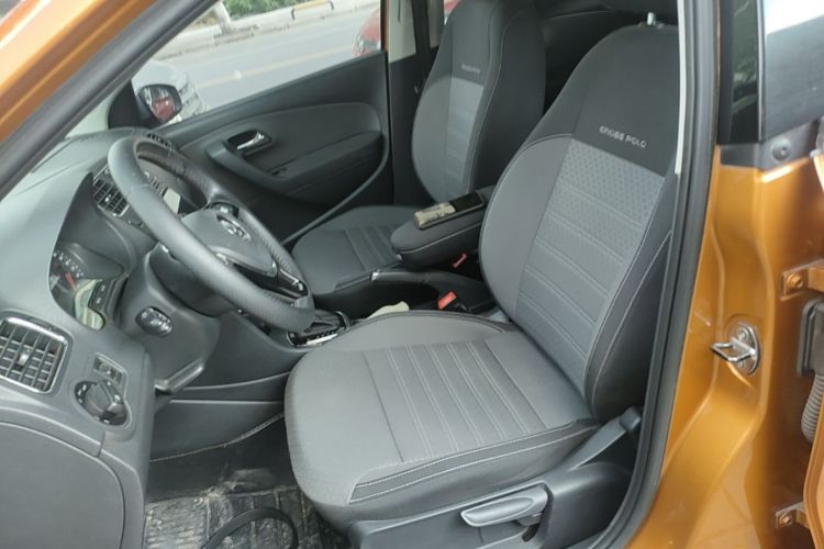 Volkswagen Polo 2015 #15 Volkswagen Polo 2015 car image #15