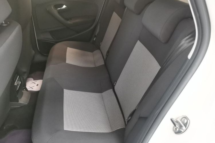 Volkswagen Polo 2019 car image #13