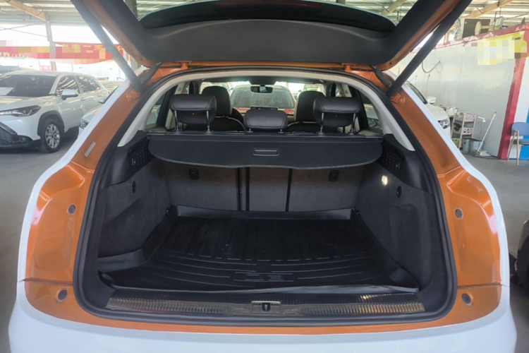 Audi Q3 2017 car image #19