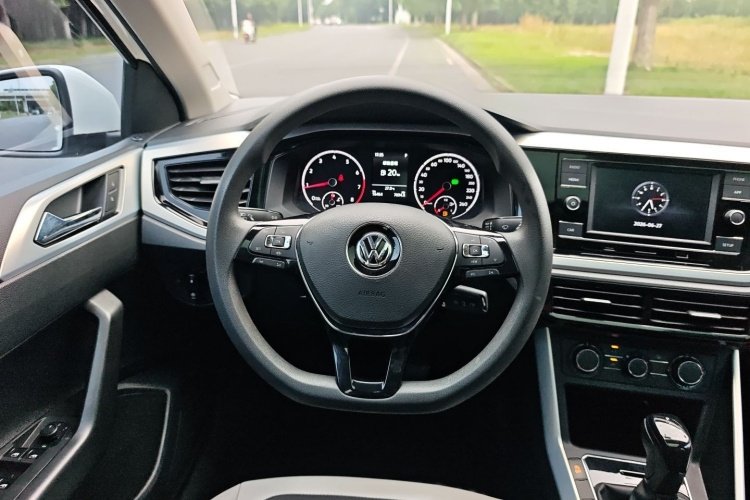 Volkswagen Polo 2019 car image #14
