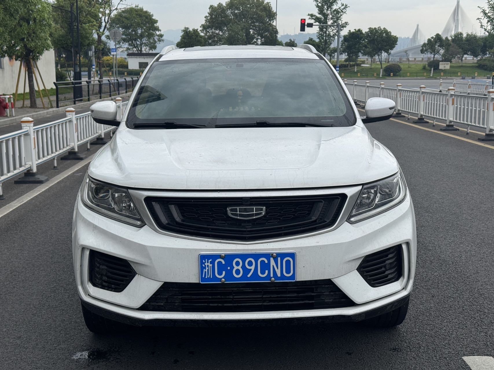 GEELY Vision X6 2020 car image #2