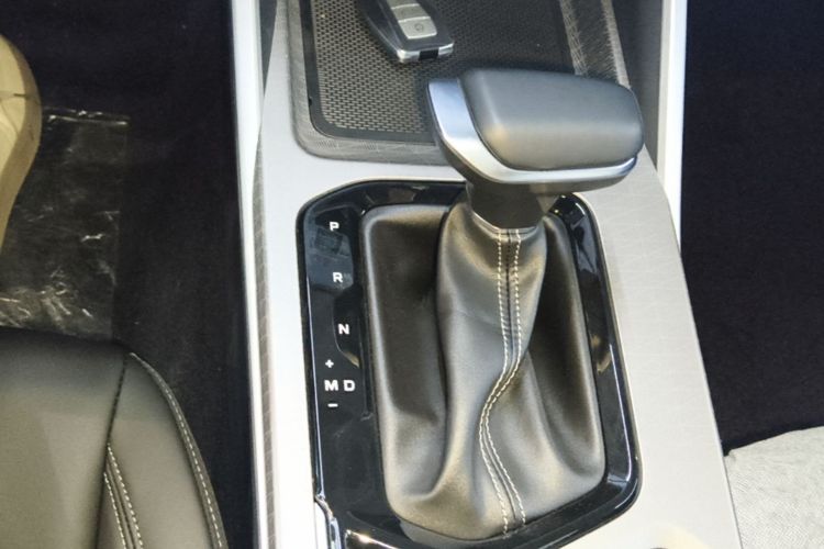 GEELY Emgrand 2026 car image #14