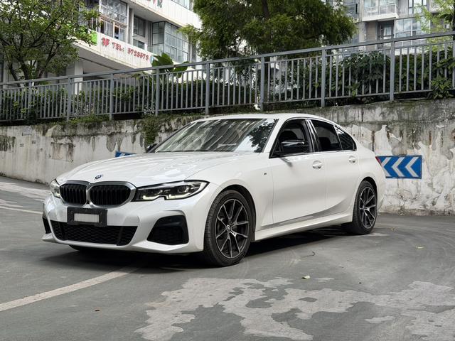 BMW 3 Series 2020 car image #18