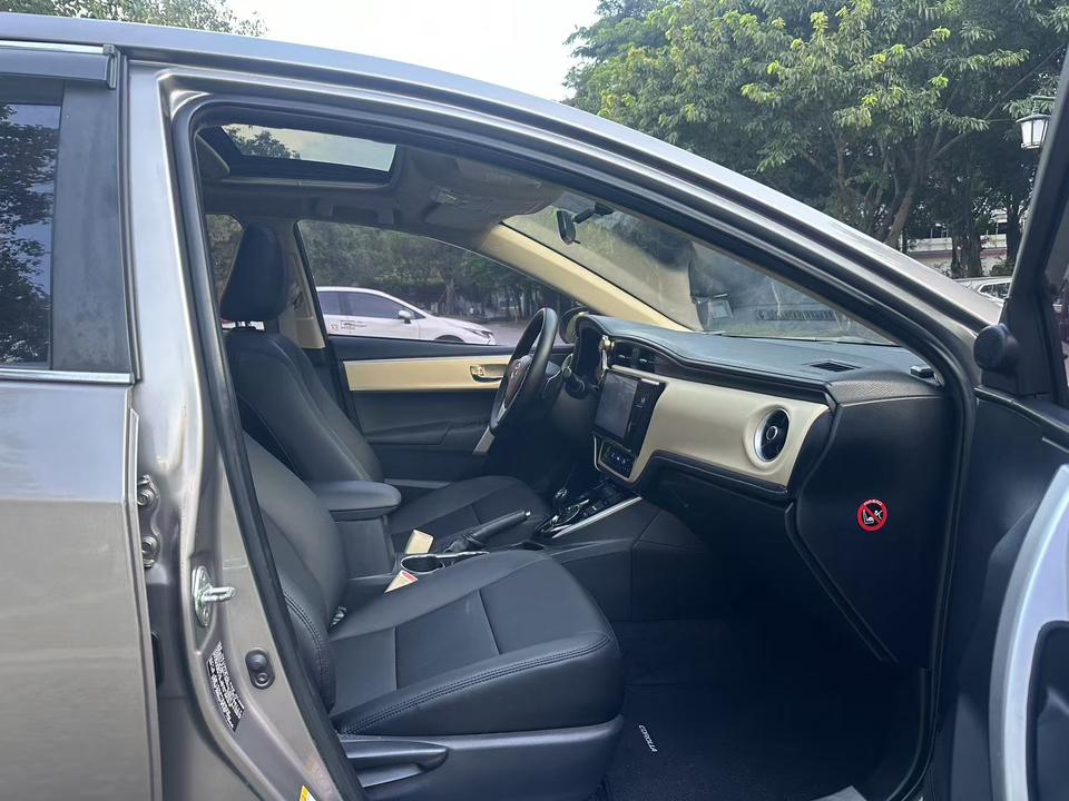 Toyota Corolla 2018 immagine di auto #7