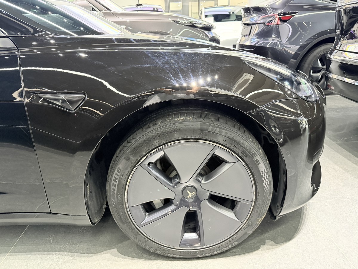 Tesla Model 3 2026 car image #9