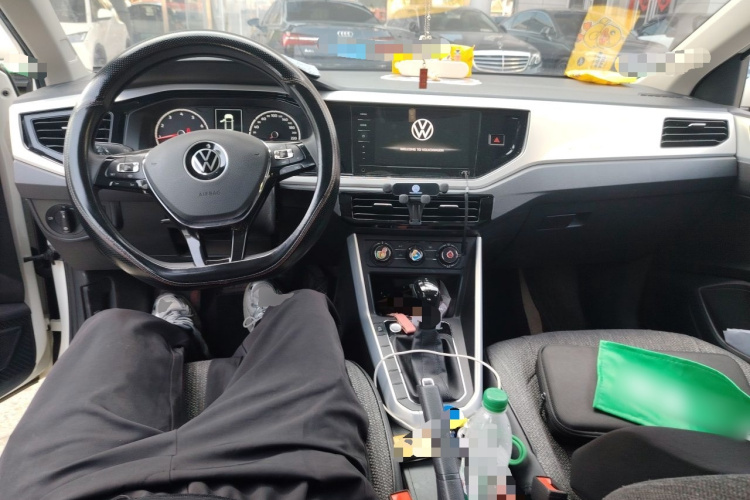 Volkswagen Polo 2021 car image #7