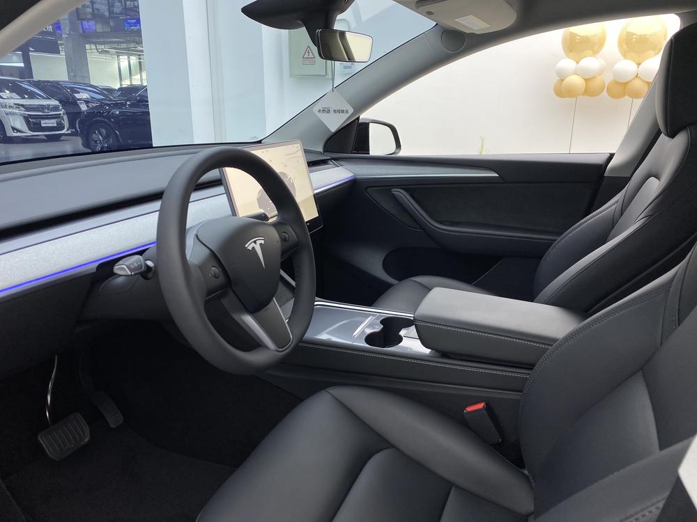 Tesla Model Y 2024 #26 Tesla Model Y 2024 car image #26