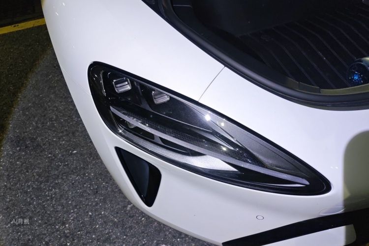 MI SU7 2025 car image #8