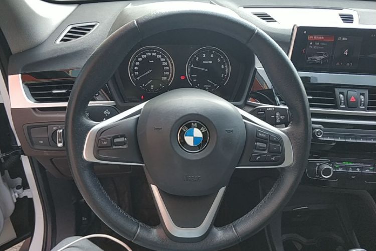 BMW X1 2020 imagen de coche #11