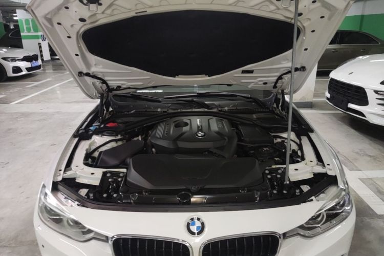 BMW 3 Series 2017 car image #20