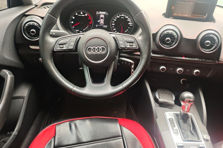 Audi A3 2019 car image #12