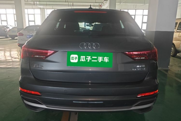 Audi Q3 2021 car image #5