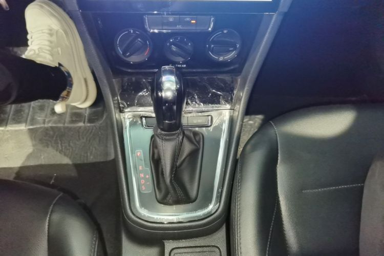 Volkswagen Bora 2020 car image #14