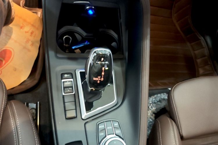 BMW X1 2020 car image #18