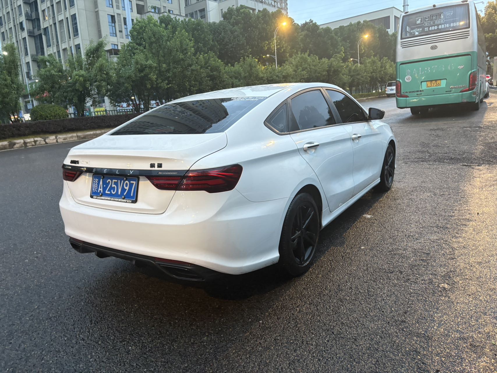 GEELY Binray 2021 car image #8
