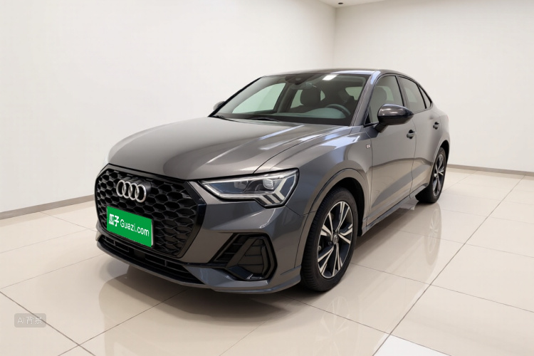 Audi Q3 2021 car image #2