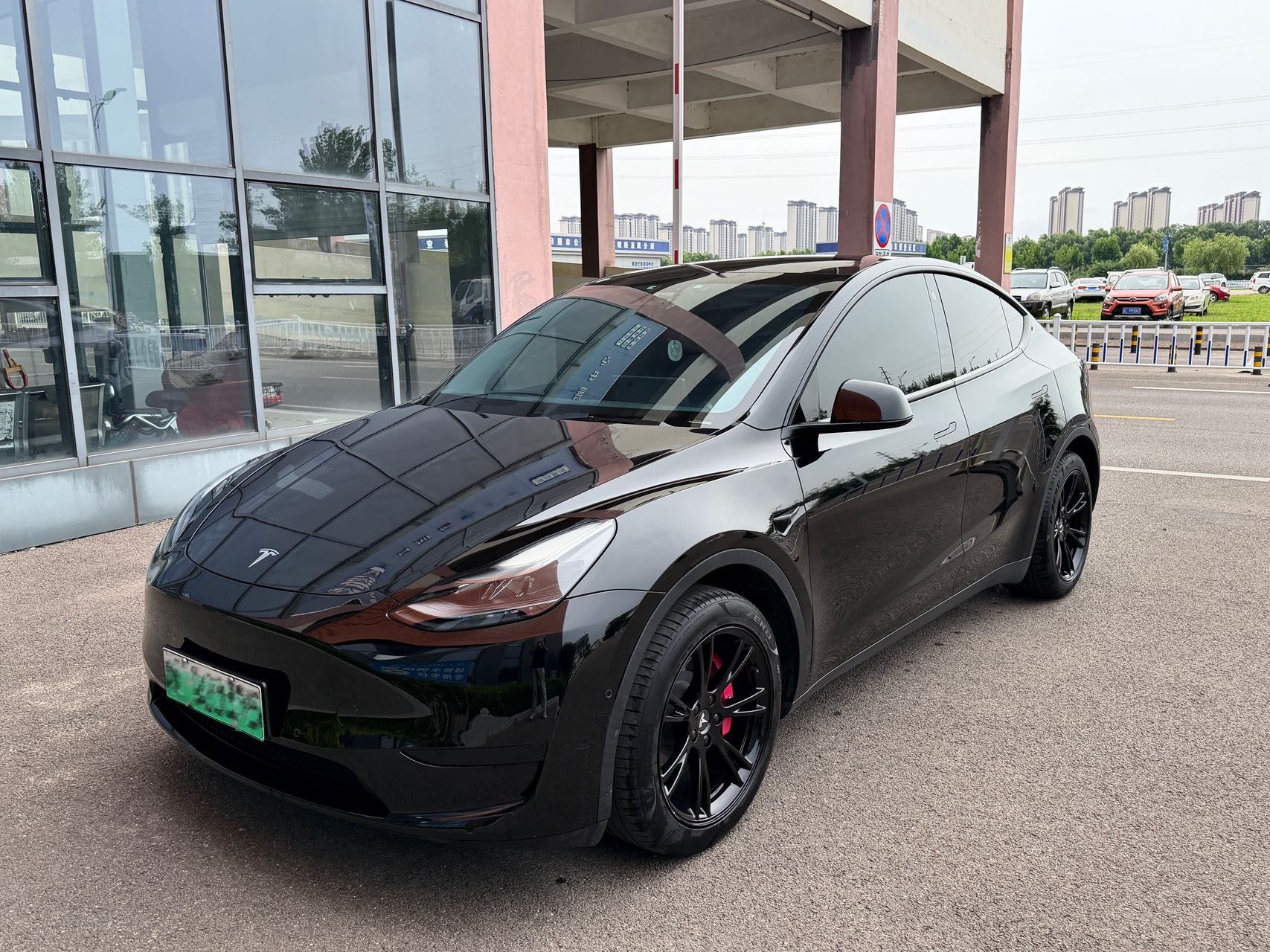 Tesla Model Y 2022 Tesla Model Y 2022 car image
