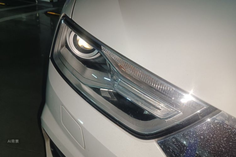 Audi Q3 2016 car image #8