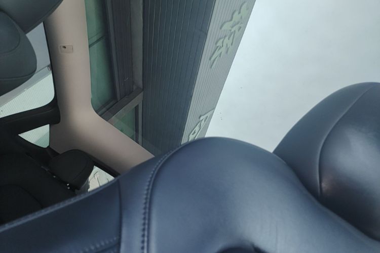 Tesla Model Y 2023 #16 Tesla Model Y 2023 car image #16