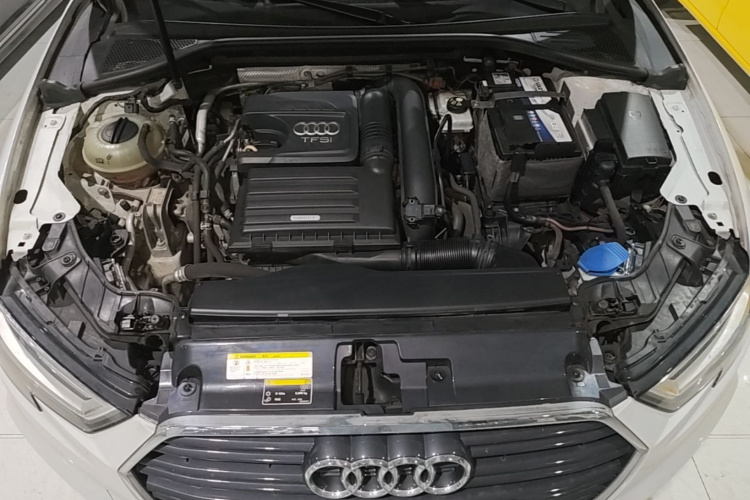 Audi A3 2018 immagine di auto #20