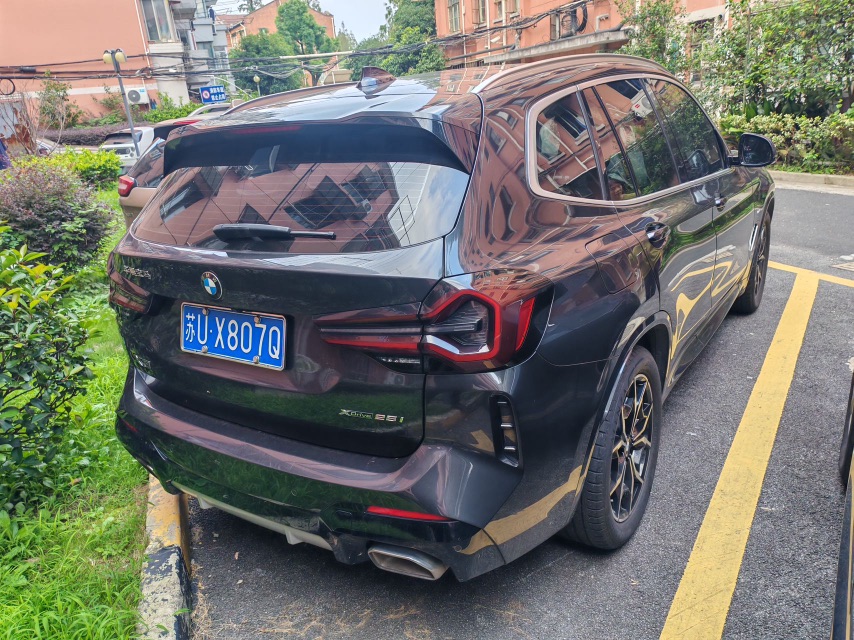 BMW X3 2023 car image #2