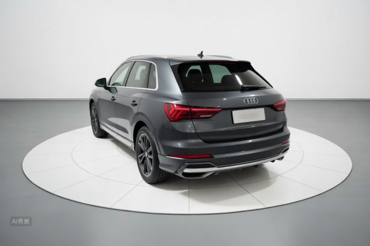 Audi Q3 2021 car image #5
