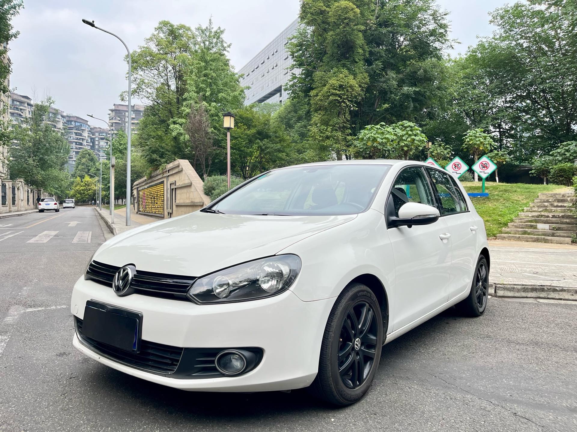 Volkswagen Golf 2013 Volkswagen Golf 2013 car image