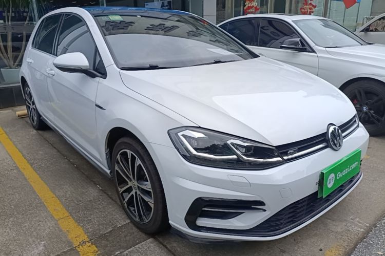 Volkswagen Golf 2018 car image #4