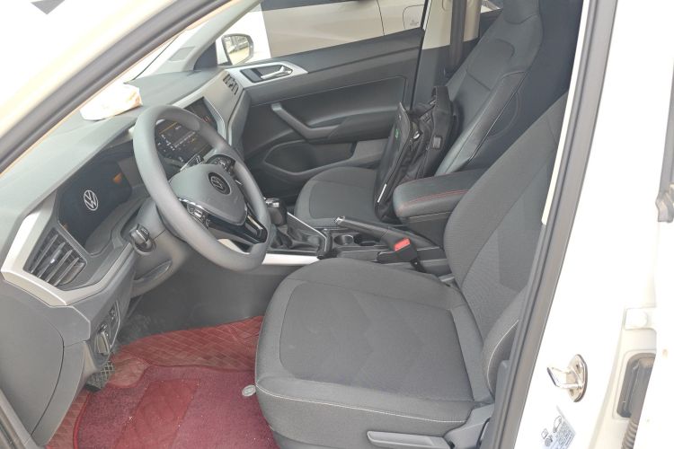 Volkswagen Polo 2024 car image #15