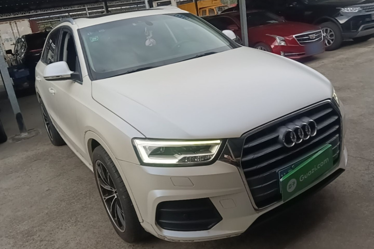 Audi Q3 2019 car image #4