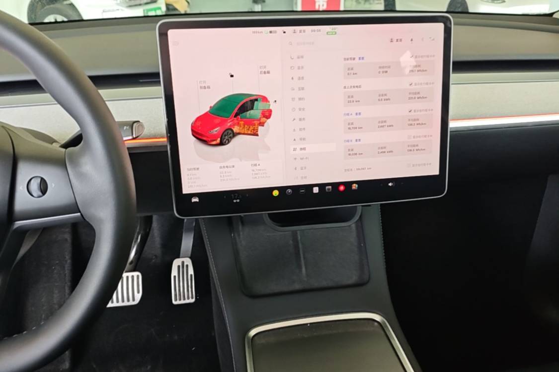 Tesla Model Y 2024 #19 Tesla Model Y 2024 car image #19
