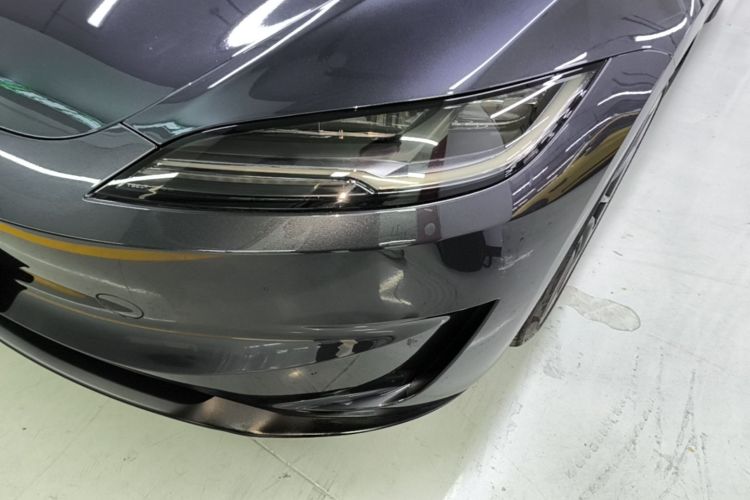 Tesla Model 3 2024 car image #23
