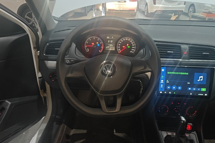 Volkswagen Lavida 2020 car image #11