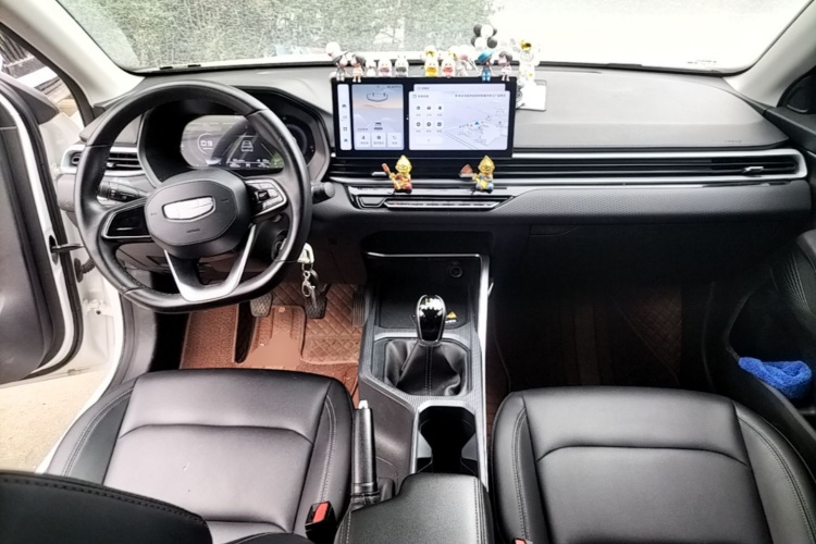 GEELY Emgrand 2024 car image #10