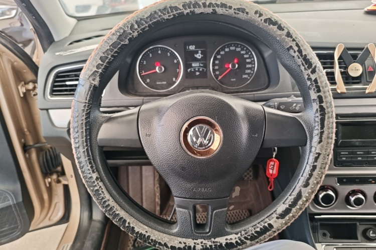 Volkswagen Lavida 2014 car image #11