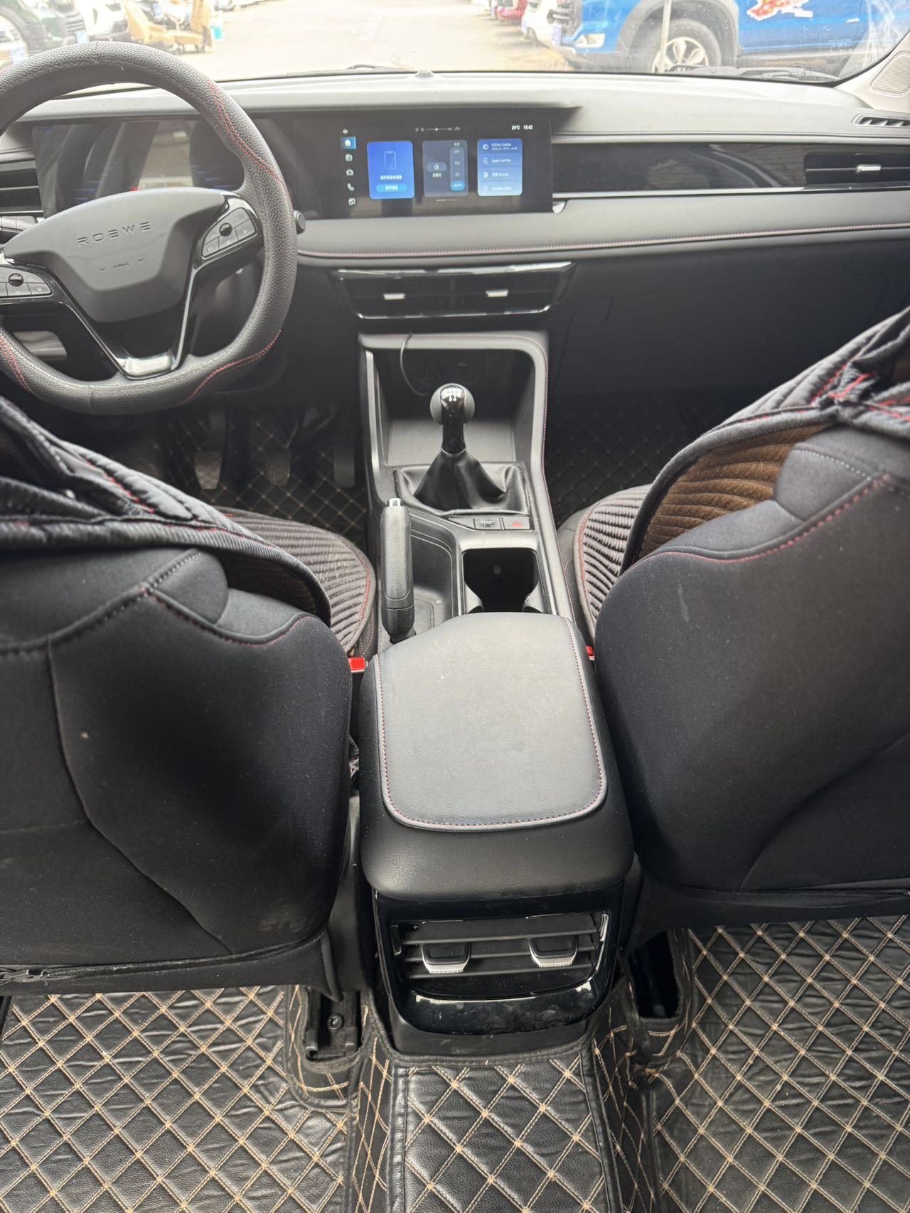 Roewe i5 2023 #5 Roewe i5 2023 car image #5